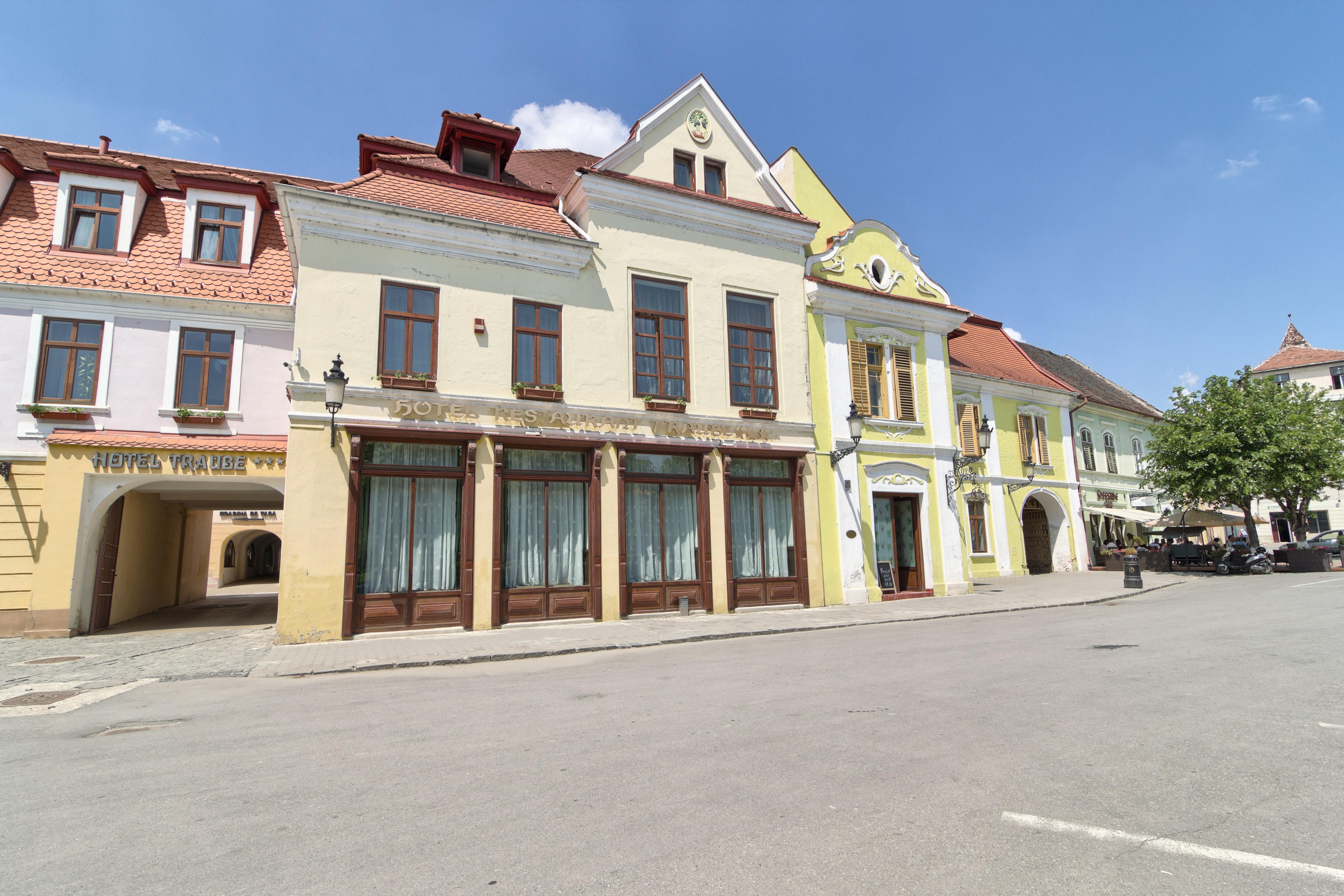 Hotel Traube Medias Exterior photo